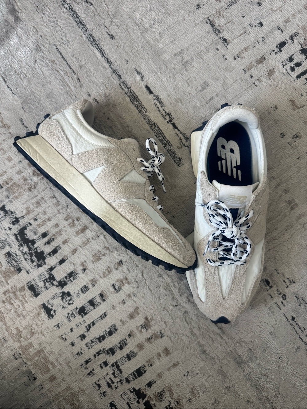 New Balance 327 'Moonbeam'